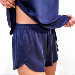 Lunya washable silk shorts | M